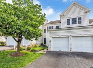 7 Generals Ln #2103, Totowa, NJ 07512