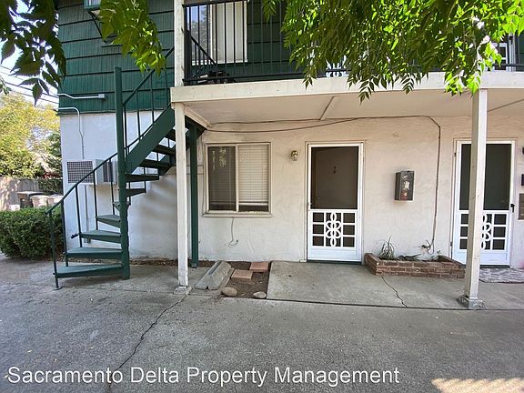 3rd image of 4539 V St APT B