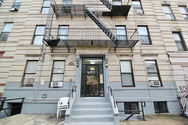 Rented by Hagstrom Management Inc | media 21