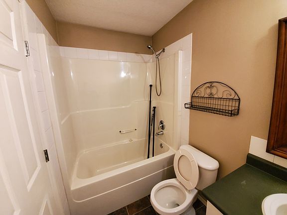 3rd image of 9206 94th Ave Unit B