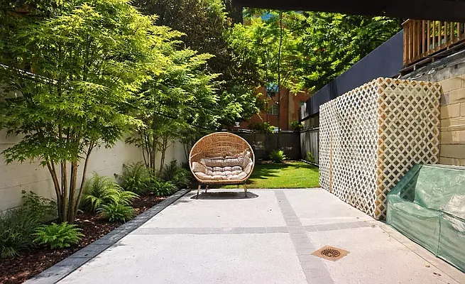 Outdoor, photo 1