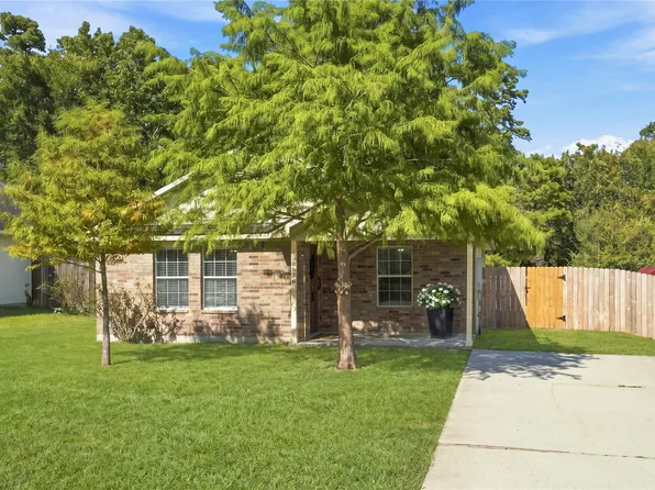 8836 E Buffalo Cir, Willis, TX 77378