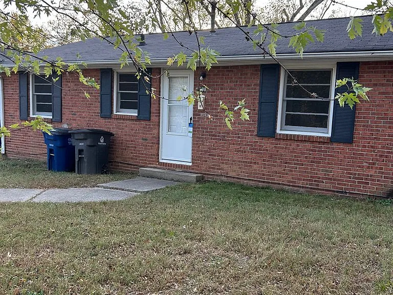 1608 Emerald St — Photo 1