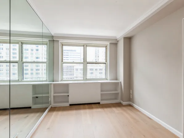 420 East 72nd Street image 8 of 15