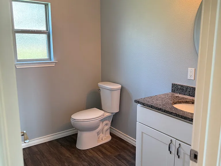 517 FM 473 — Photo 15