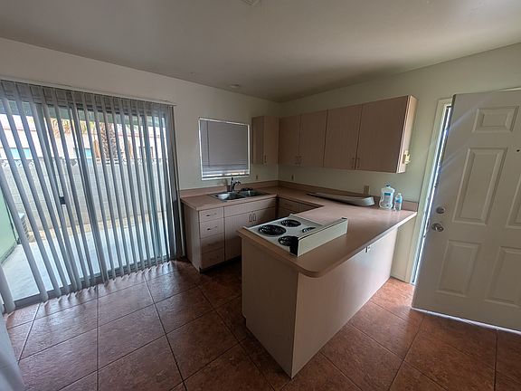 3rd image of 1150 N Tucson Blvd #B
