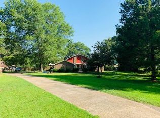 109 Ridgewood Cir, Atlanta, TX 75551