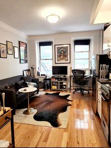 224 E 95th St APT 3A, New York, NY, 10128