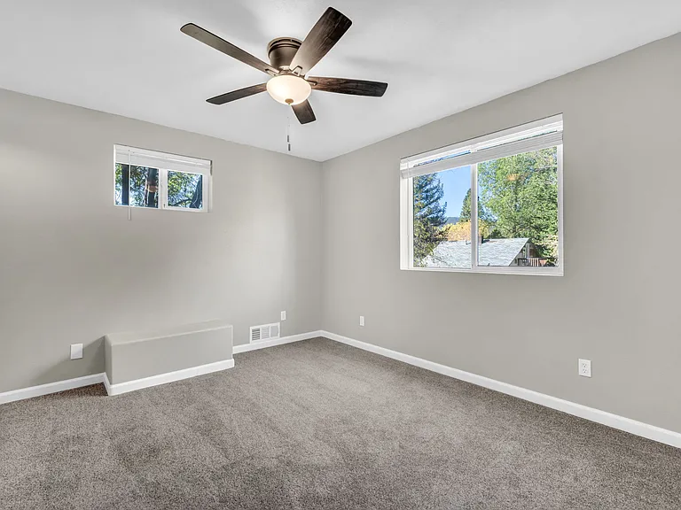 604 Pine St — Photo 42