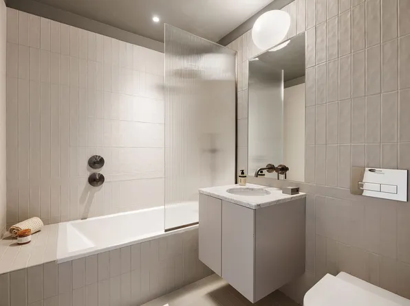 144 Vanderbilt Avenue image 12 of 23