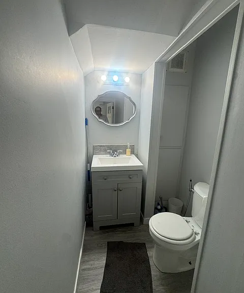 56-58 Cedar St #2 — Photo 14