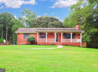 555 Janice Dr, Fayetteville, GA 30214