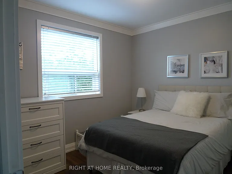 2373 King St E #26 — Photo 22