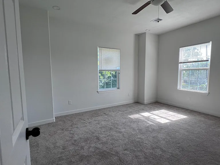 9210 Martell St — Photo 19