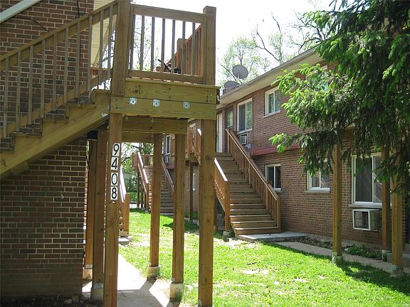 5th image of 9408 Tennyson Ave