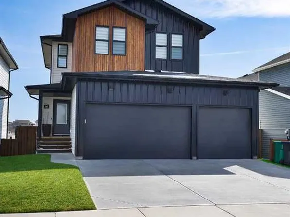 56 Greywolf Rd N, Lethbridge, AB T1H 7E8