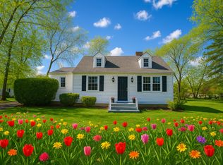19 Longview Ave, Danbury, CT 06811