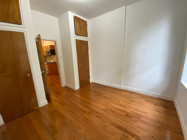 35 Carmine St #3 — Photo 4