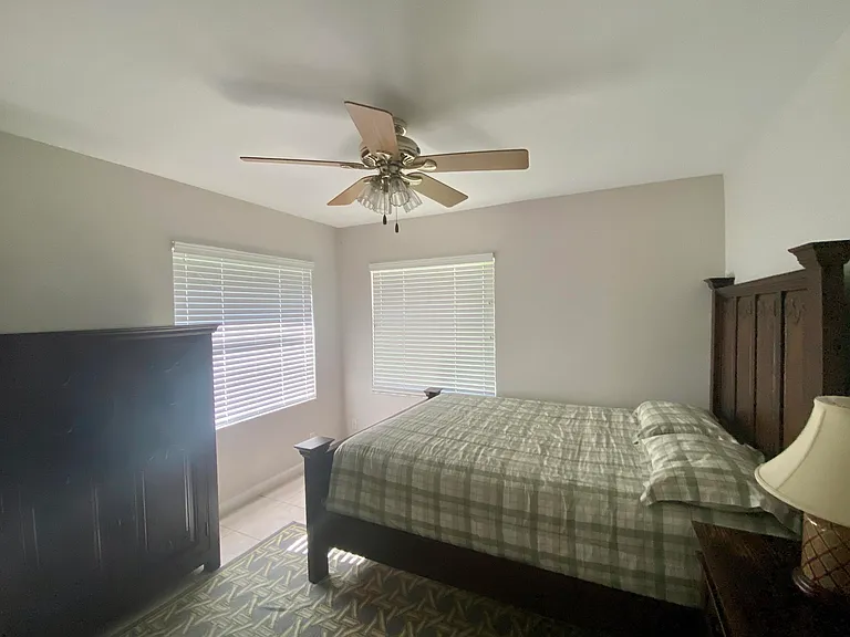 1094 Raintree Ln — Photo 22