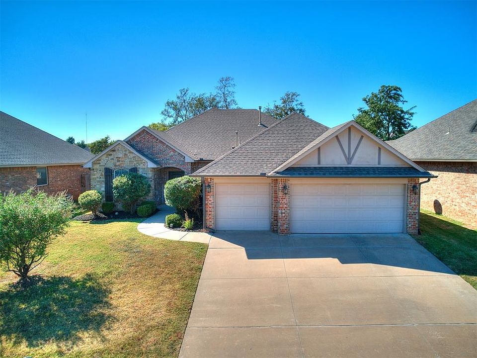 1st image of 13905 Canterbury Dr