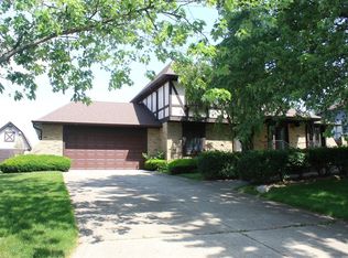 960 Arroyo Rd, Greenwood, IN 46143