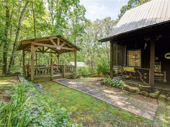 230 Skyview Dr, Clarkesville, GA 30523