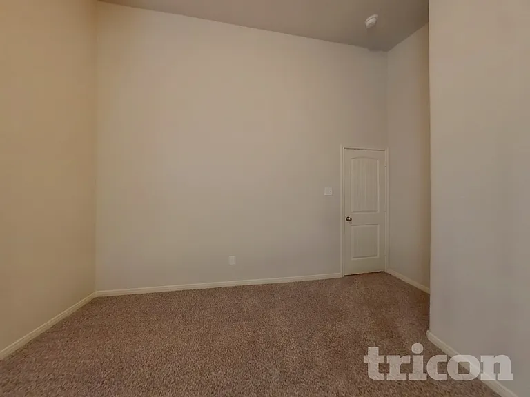 9829 Glen Brook Ln — Photo 12