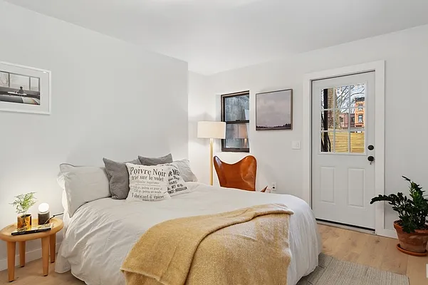 Rented by Brown Harris Stevens | media 19