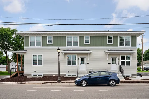 2064 Como Ave Photo 1