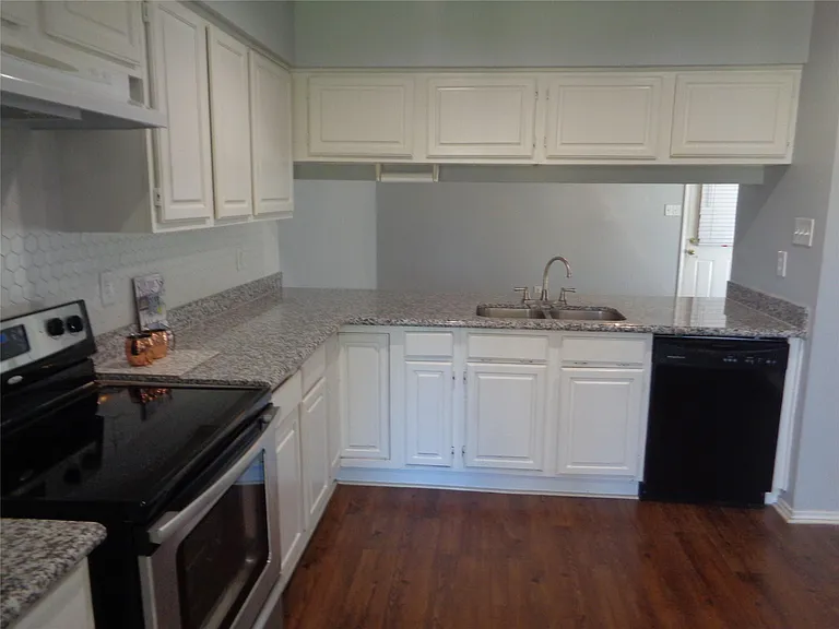 9414 Westacre Pl — Photo 10