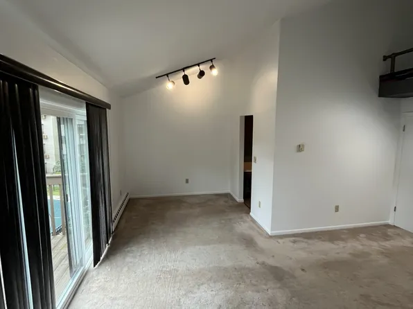 38 Padanaram Avenue #35, Danbury, CT 06811