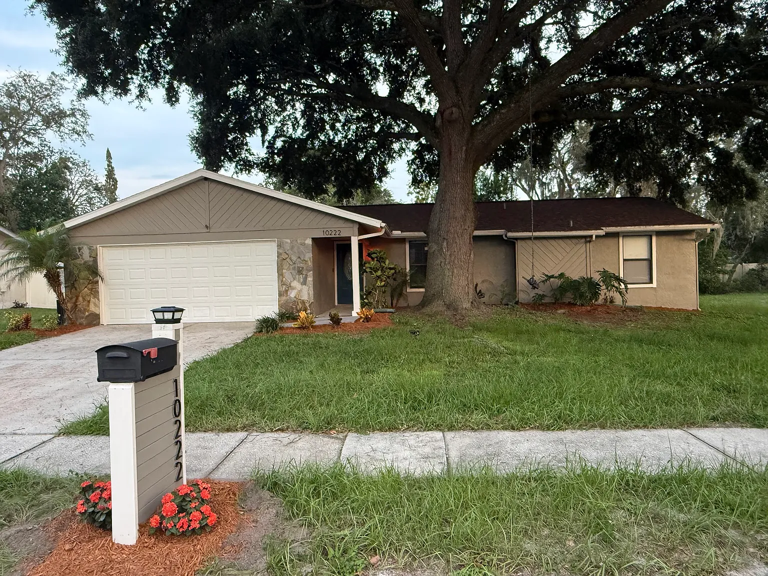 3 bed, 1658 sqft, $2,200 — Photo 1