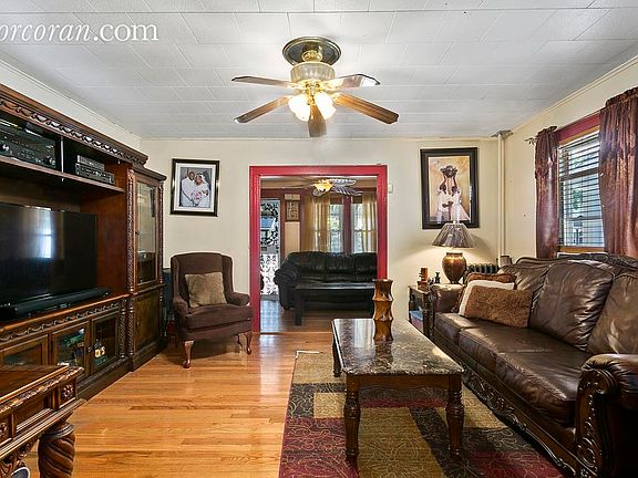 4th image of 11628 219th St