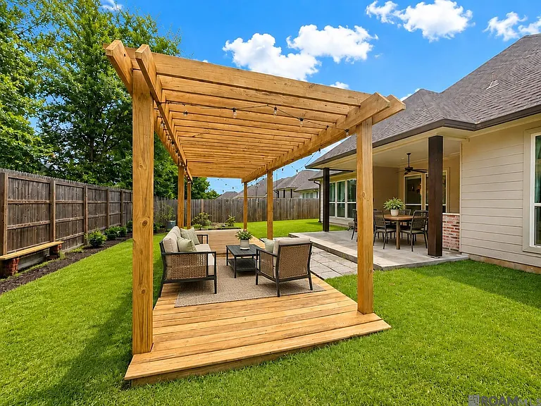 37464 Cypress Hollow Ave — Photo 3