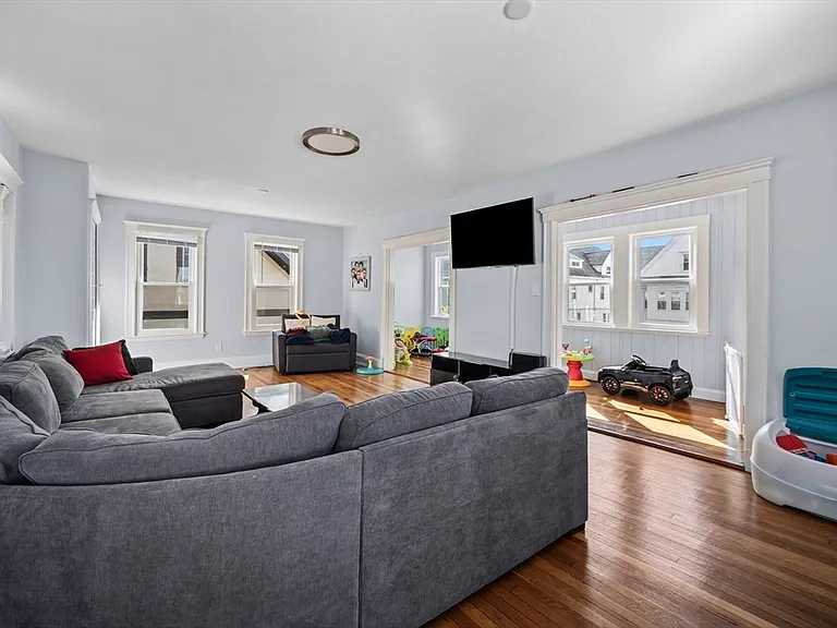 455 Broadway #2 — Photo 9