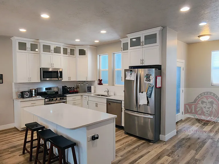7887 S 5440 W — Photo 6