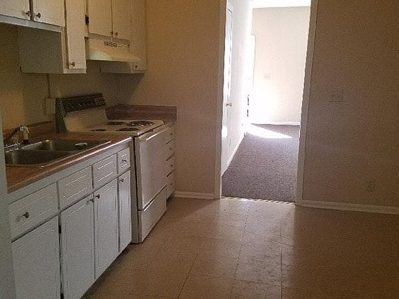 4th image of 2239 Belmont Ave