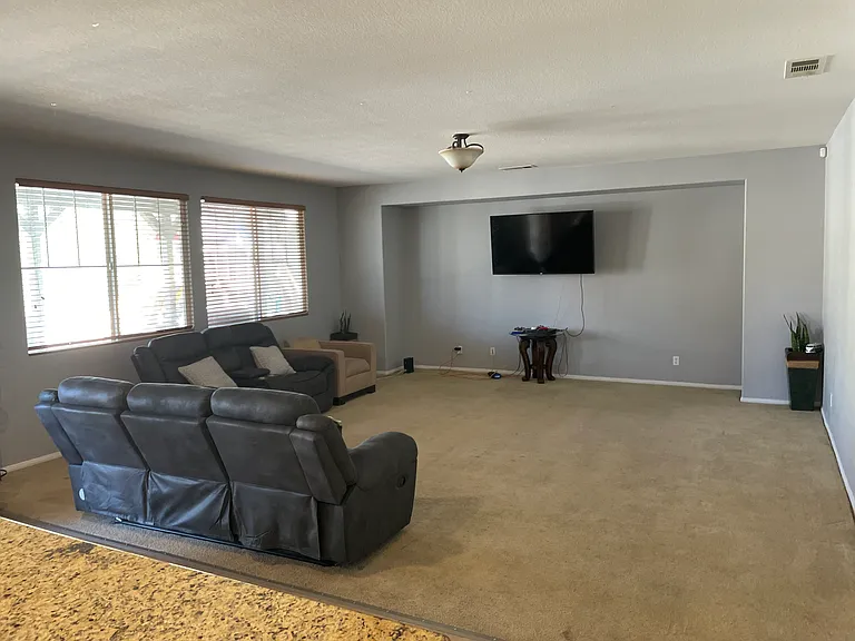 5825 Finchley Rd — Photo 7