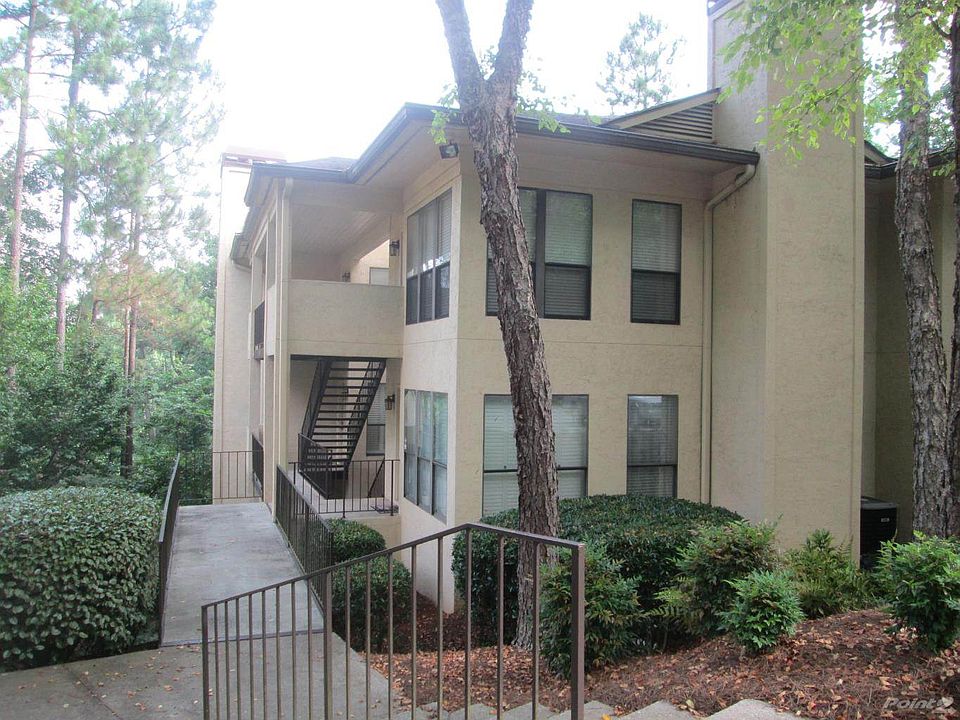 1st image of 804 Lismore SE