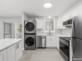 502 Fountain St, New Haven, CT