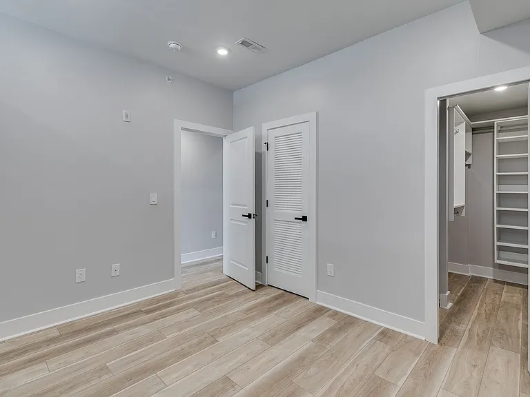 811 N 40th St — Photo 5