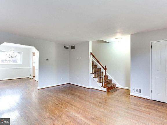 5th image of 208 W Taylor Run Pkwy