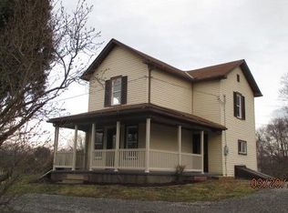 10837 Dolphin St SW, Beach City, OH 44608