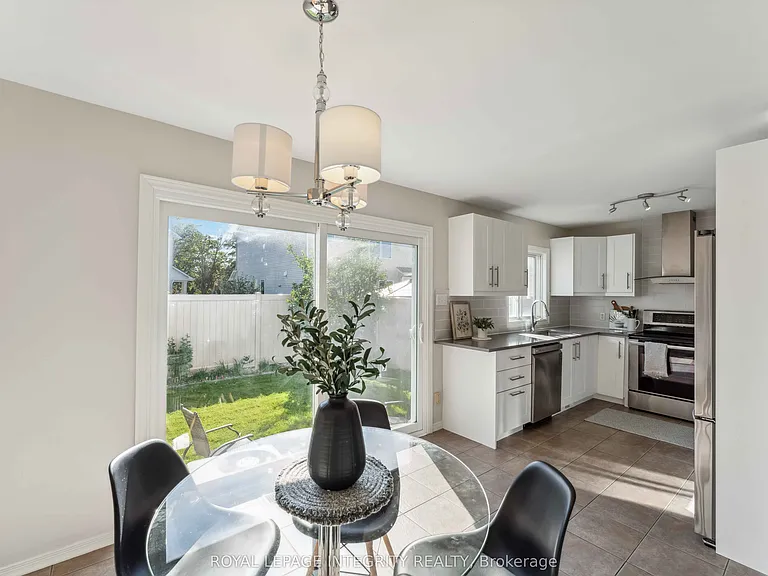 7 Windhurst Dr — Photo 6