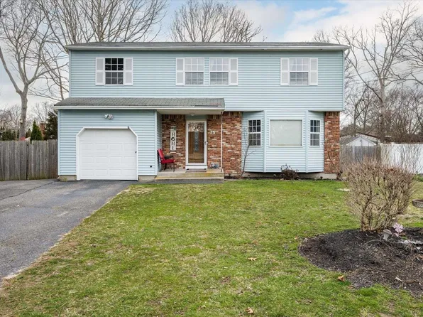 75 Breston Drive, Shirley, NY 11967