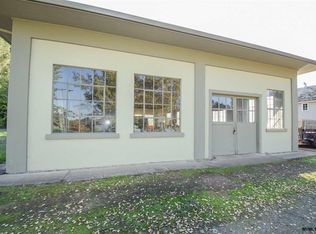 3996 Village Center Dr SE, Salem, OR 97302