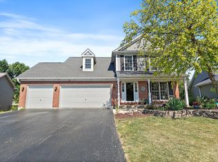 105 Devonshire Dr, Dekalb, IL 60115