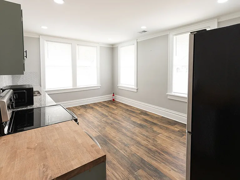 501 Steele St — Photo 12
