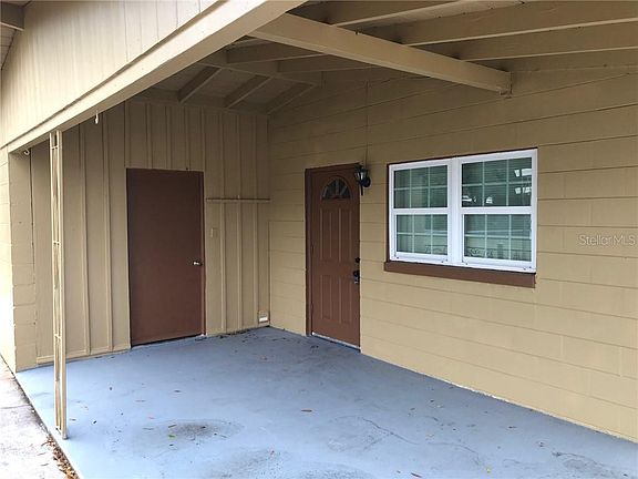 3rd image of 2519 N Beaumont Ave