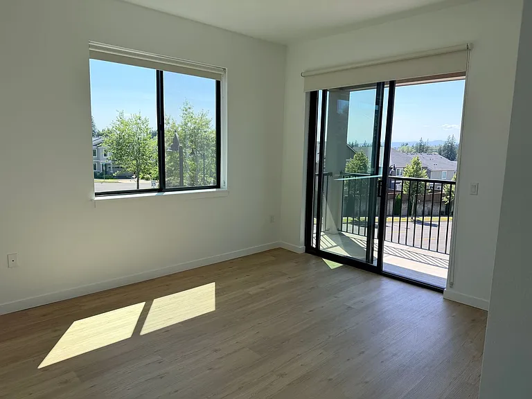Abbey Creek Square Luxury Apartments — Photo 47
